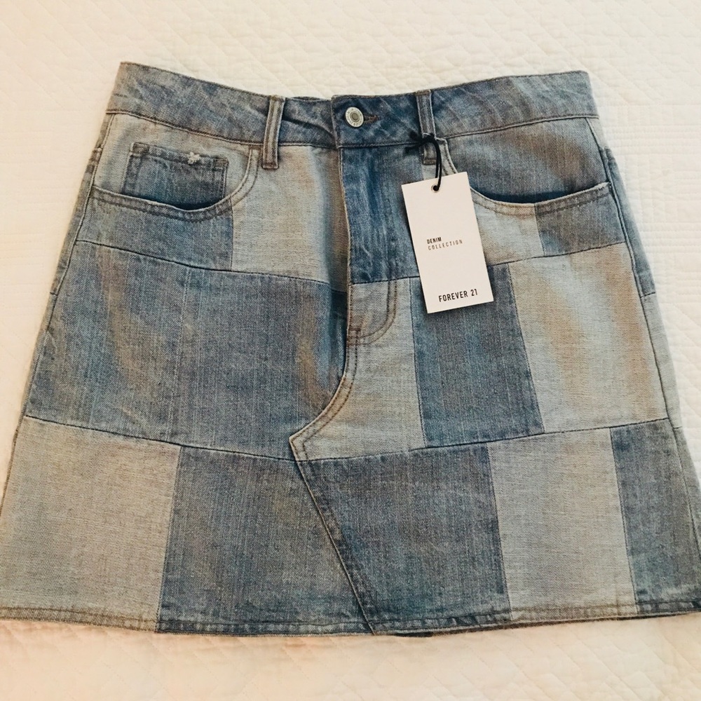 NWT FOREVER 21 Skirt